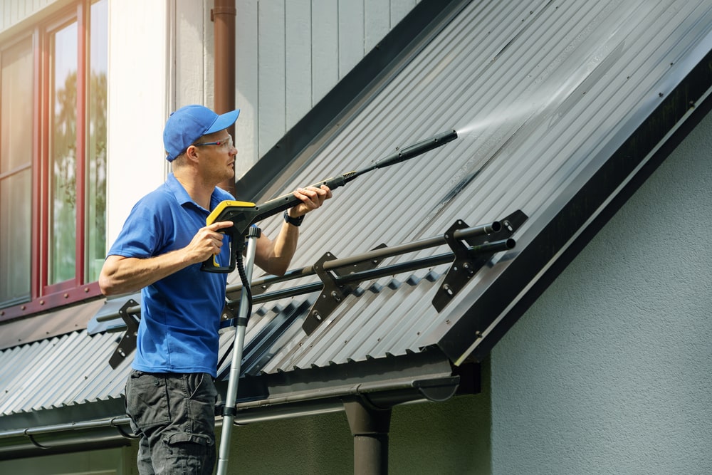 green-with-envy-pressure-washing-team